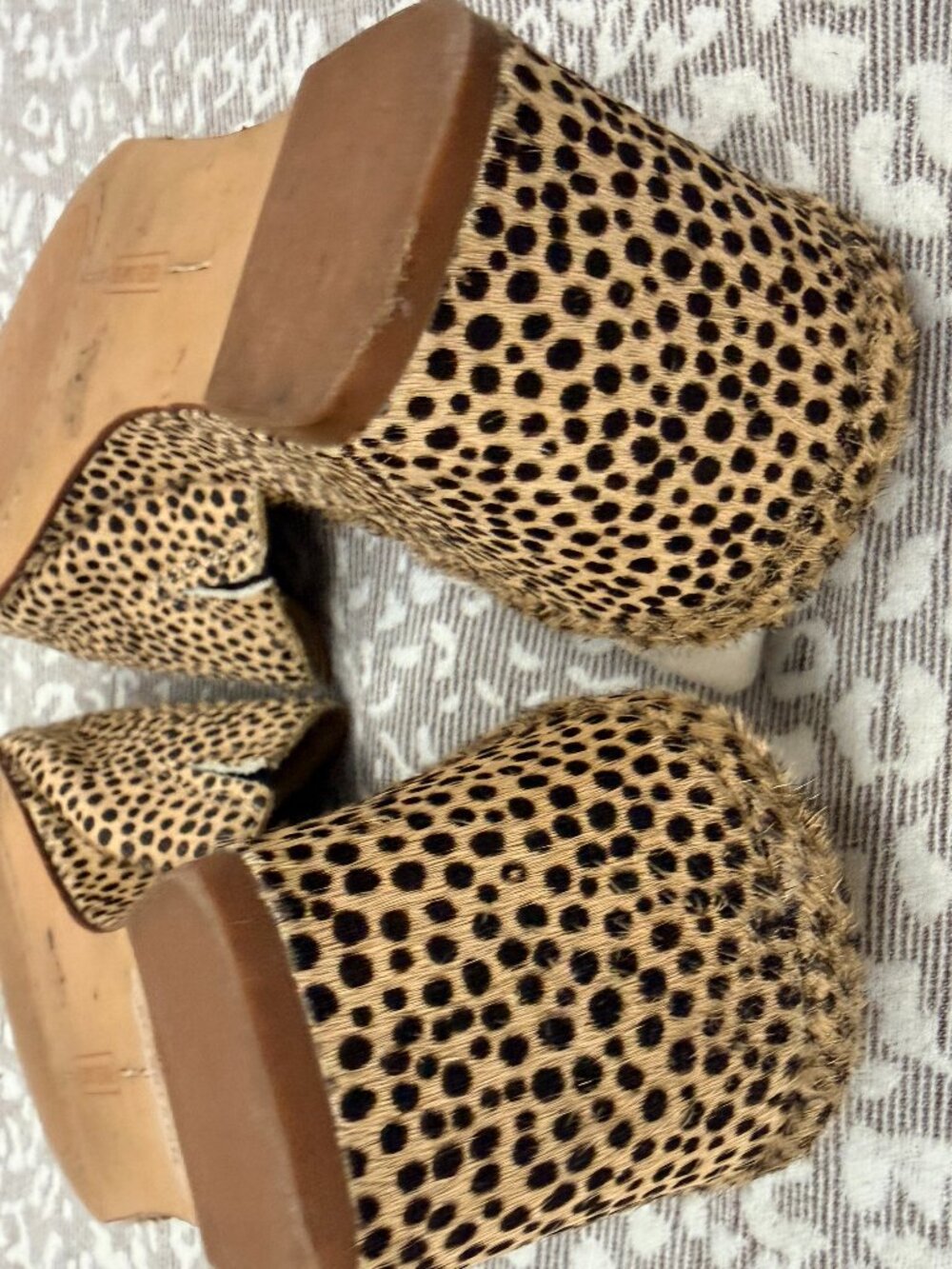 Vince Camuto Stephena Cow Hair Slip-on Sandal - Size 9.5 M - Picture 9 of 10